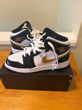 Nike Black White Gold Mid-Top Sneakers